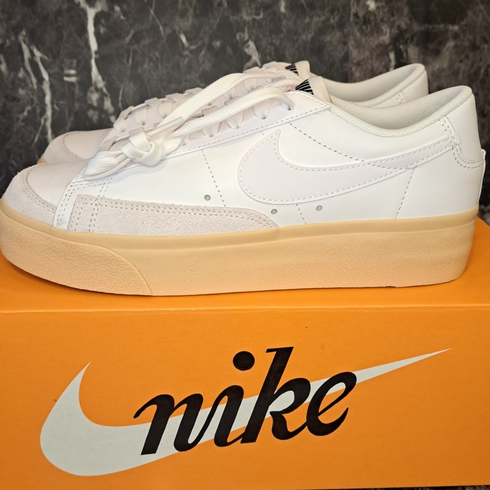 NIB Nike Blazer Low Platform